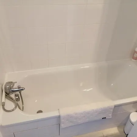 Le Cocon De Marie,Piscine, Balcon, Parking Gratuit, Baignoire Apartment Carcassonne Exterior photo