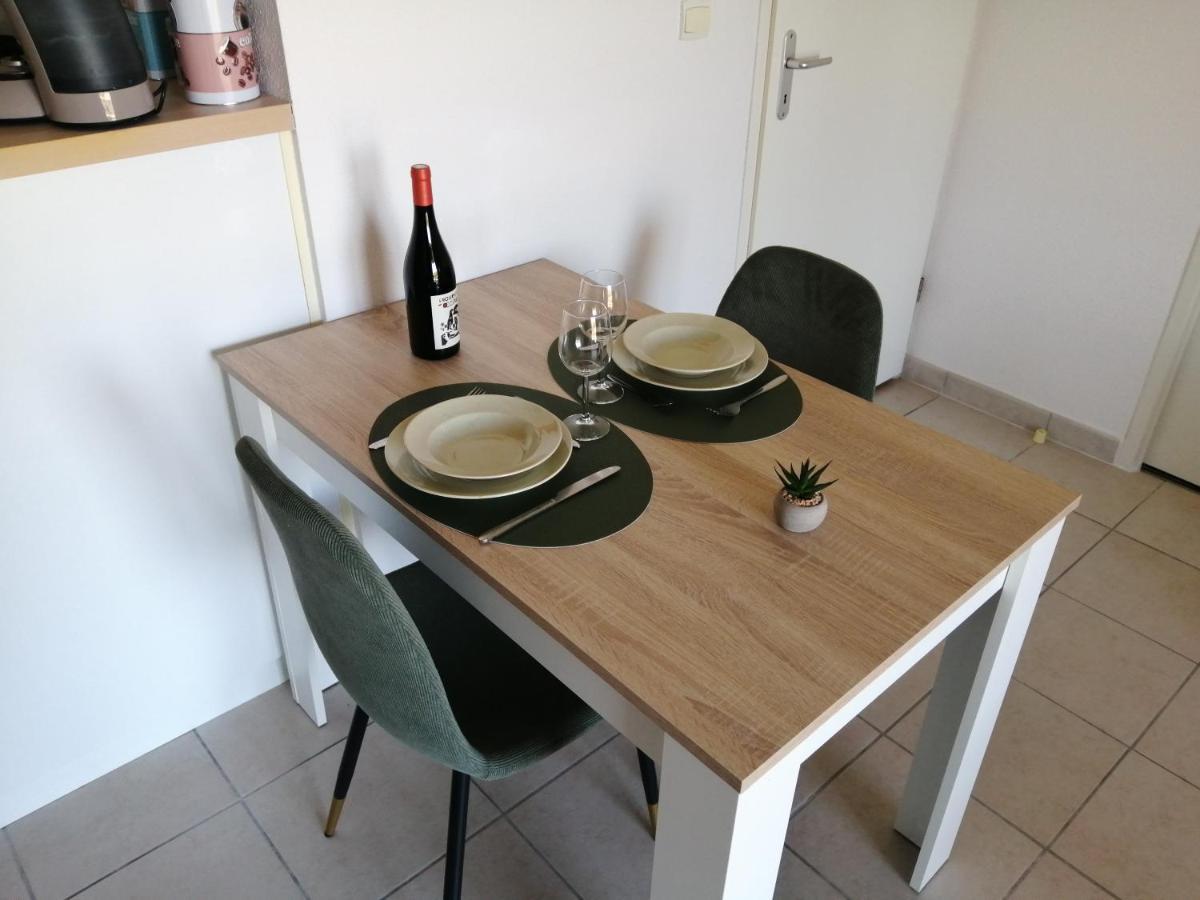 Apartment Le Cocon De Marie,piscine, Balcon, Parking Gratuit, Baignoire Carcassonne